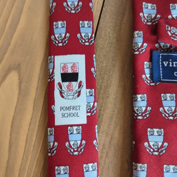 Vineyard Vines Red Pomfret School Crest Tie - Picture 6 of 7
